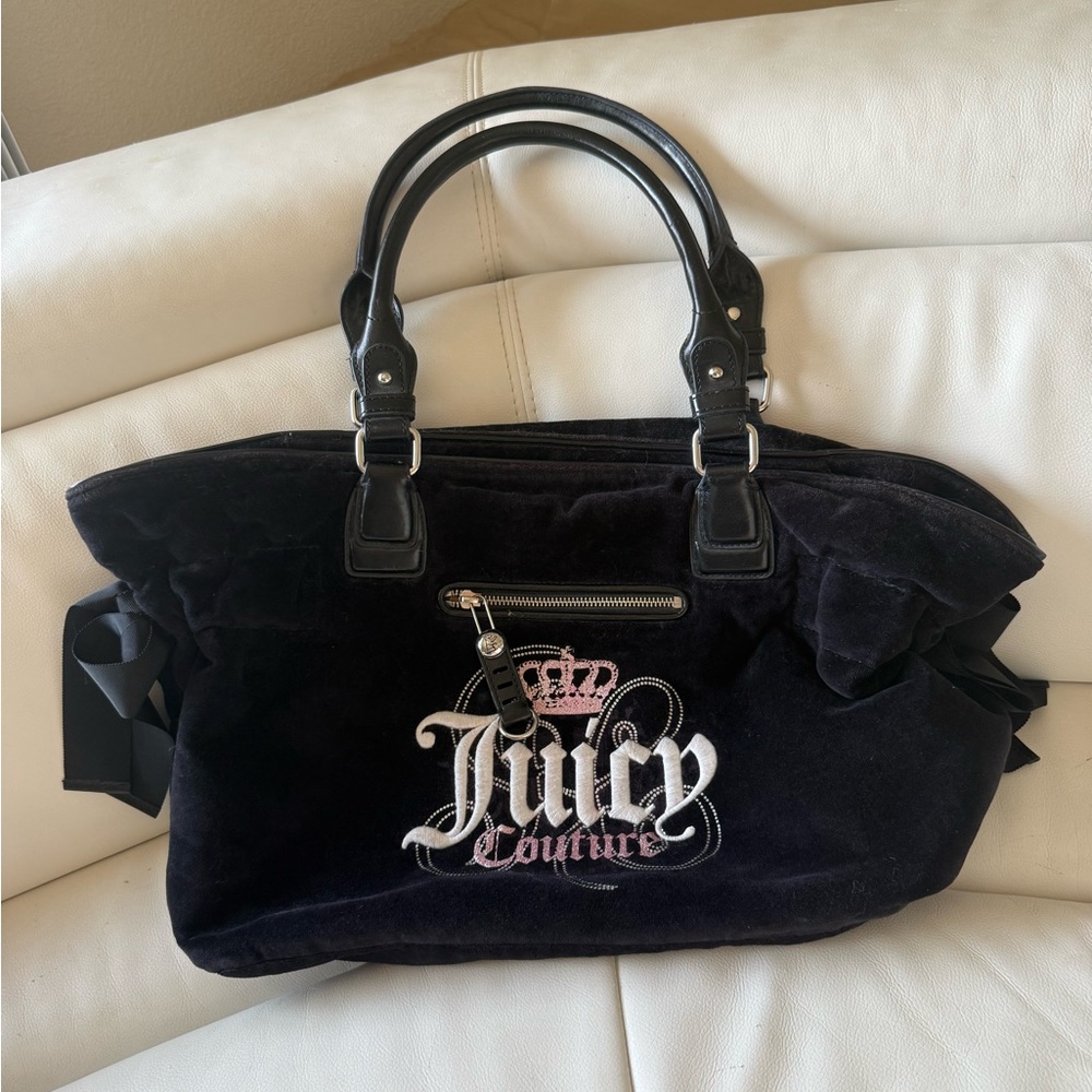 Juicy Couture Black velvet shoulder Bag
